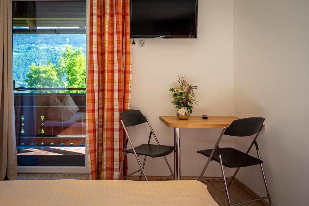 Pension Strauss Ossiach Buitenkant foto