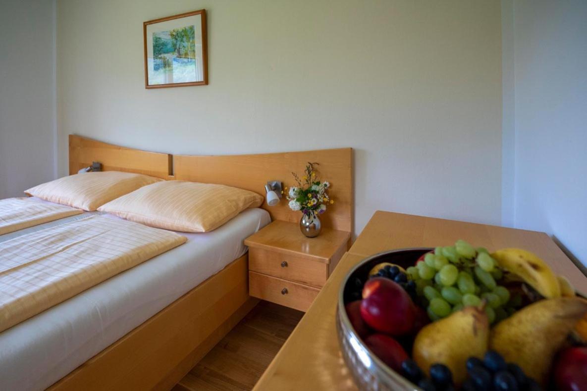 Pension Strauss Ossiach Buitenkant foto