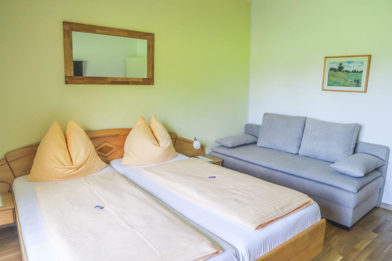 Pension Strauss Ossiach Buitenkant foto