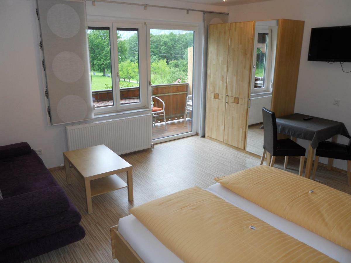 Pension Strauss Ossiach Buitenkant foto